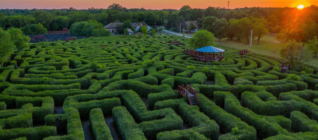 Óousztaszer Maze - Countryside Hungary