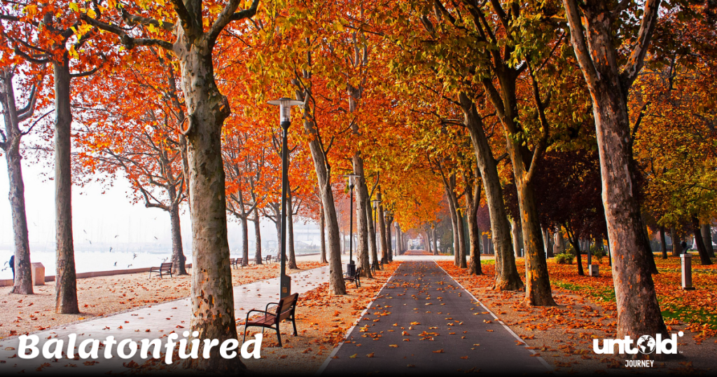 Balatofured Tagore Promenade in fall