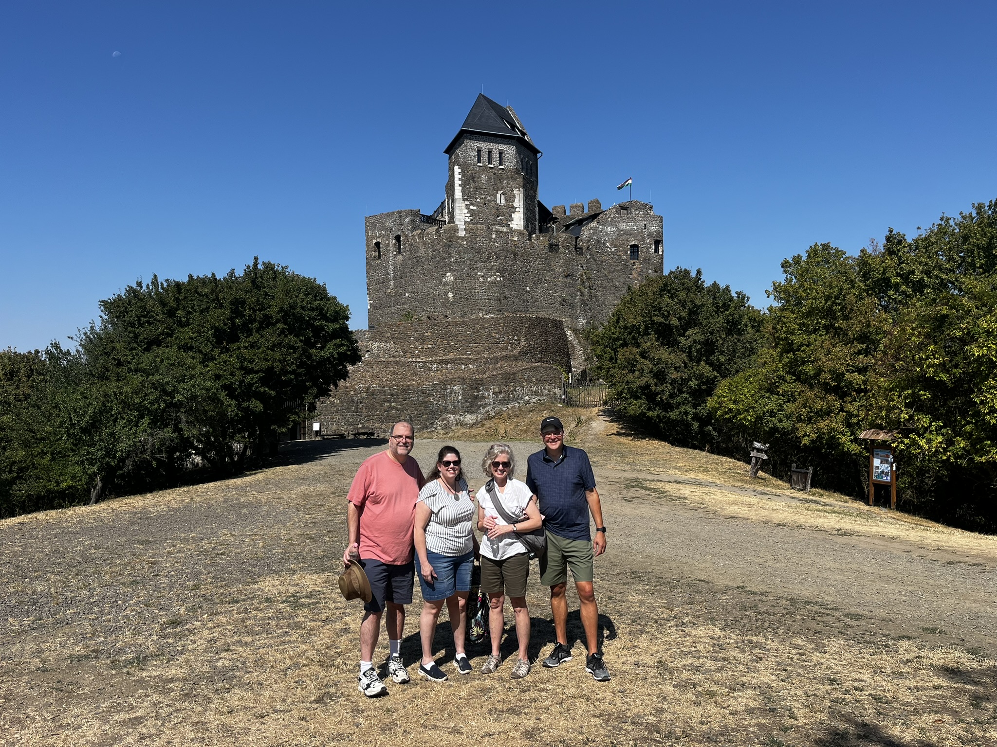 Untold Hungary guests visiting a historic Hungarian castle